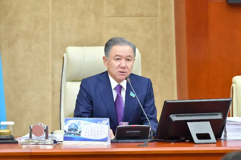 Нурлан Нигматулин: Программа занятости – это не программа адресной социальной помощи