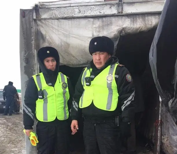 «КамАЗ» картофеля перевернулся на трассе в Костанайской области