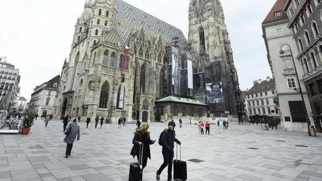 Коронавирус: Австрия закрыла въезд из России, Украины и Великобритании