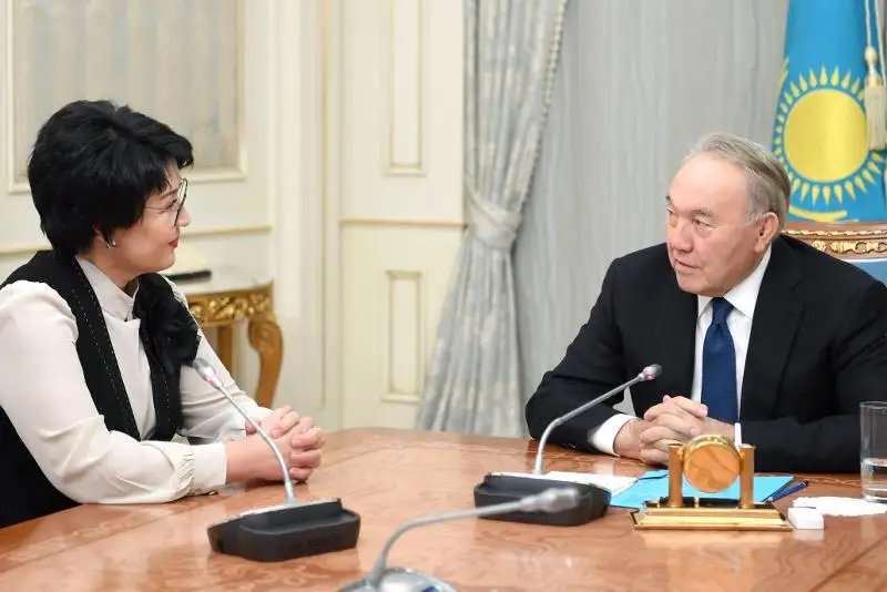 Елбасы встретился с народной артисткой РК Жанией Аубакировой