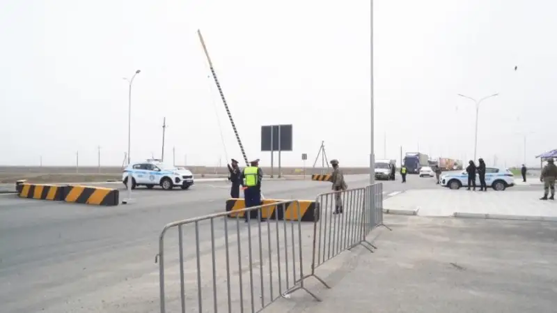 Кому можно пересекать блокпосты в Атырау
