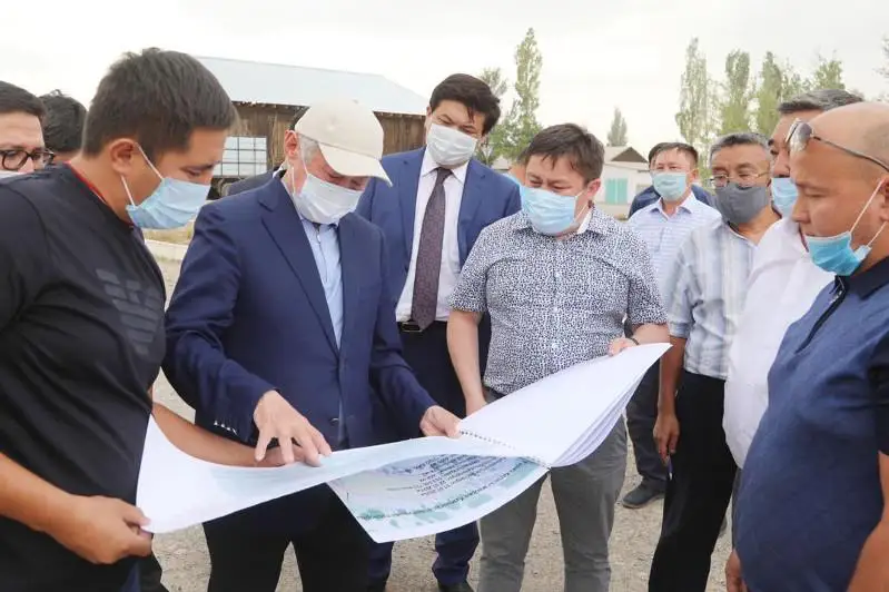 Бердибек Сапарбаев поручил соблюдать все графики строительства