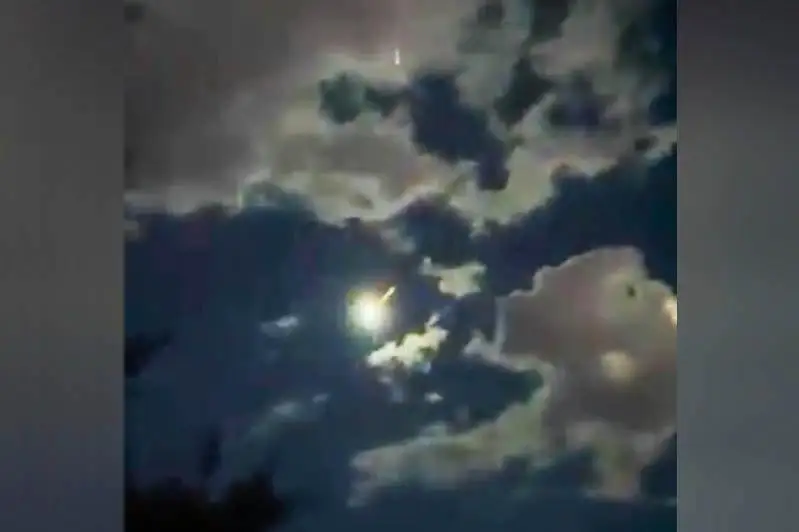 Взрыв метеора наблюдали в небе жители Колорадо