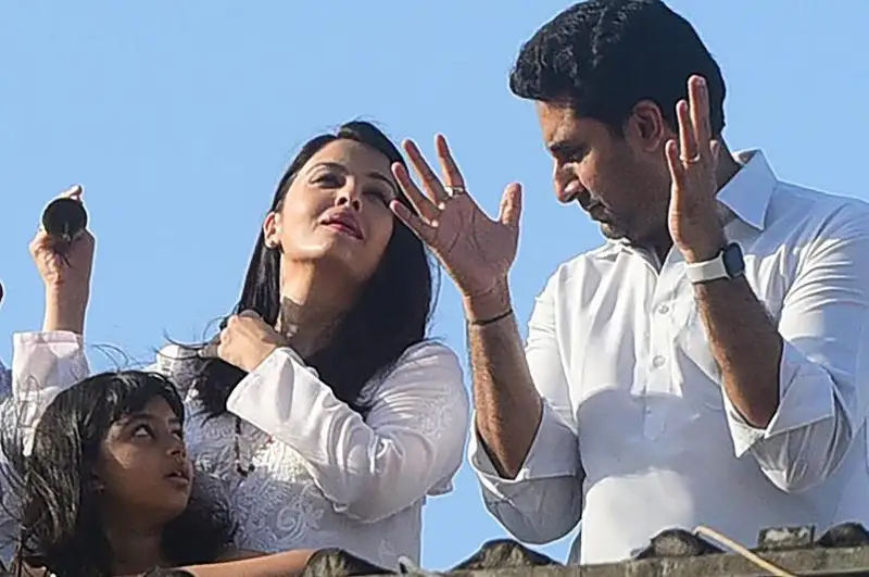 Звезды индийского кино заразились коронавирусом