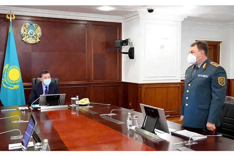 Аскар Мамин представил Юрия Ильина коллективу МЧС