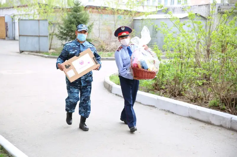 «Біз біргеміз»: полицейские ВКО помогают семьям погибших сотрудников