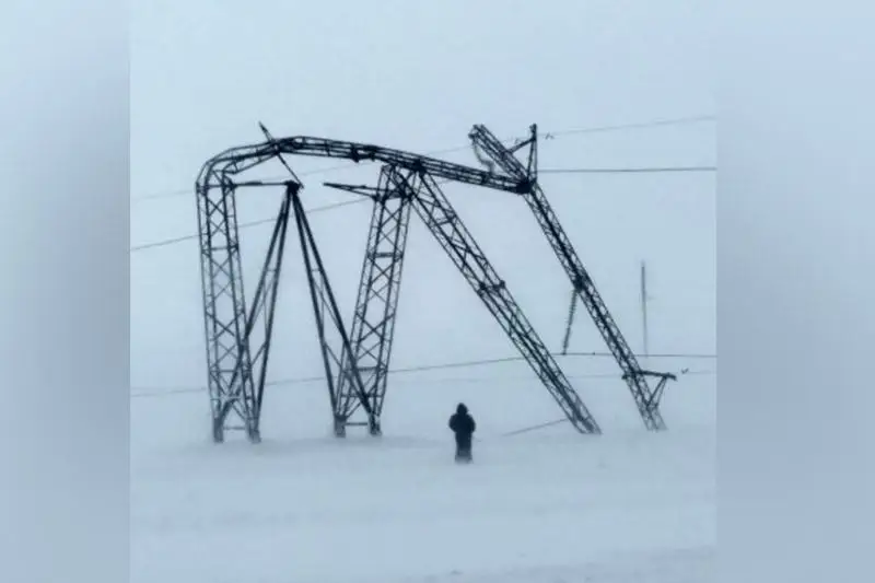 Энергетики устраняют последствия сильной метели в Костанайской области