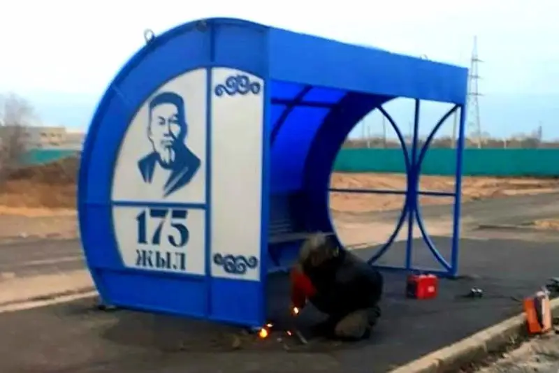 Более 30 млн тенге выделено на изготовление остановок в Семее