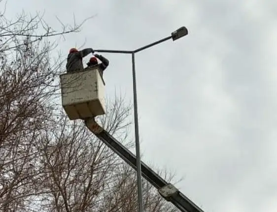 Новые светильники начали устанавливать на улицах Семея