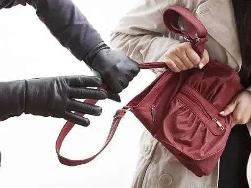 Пьяный грабитель напал на женщину в Атырау