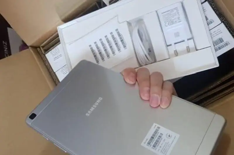 Почти 80 тысячам учеников раздали планшеты и компьютеры в Туркестанской области