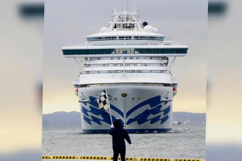 20 человек заразились коронавирусом на борту круизного лайнера в Японии