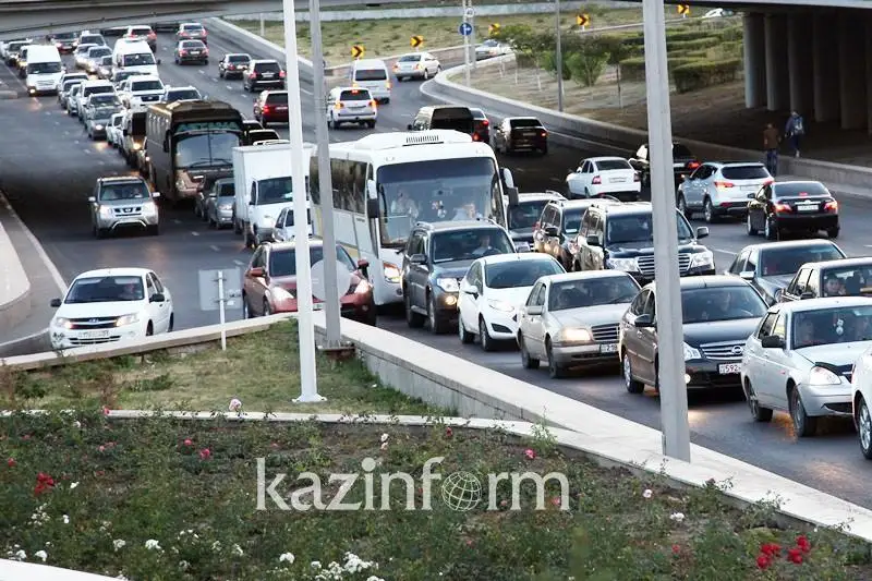 Жителей столицы просят сообщать об опасных участках автодорог