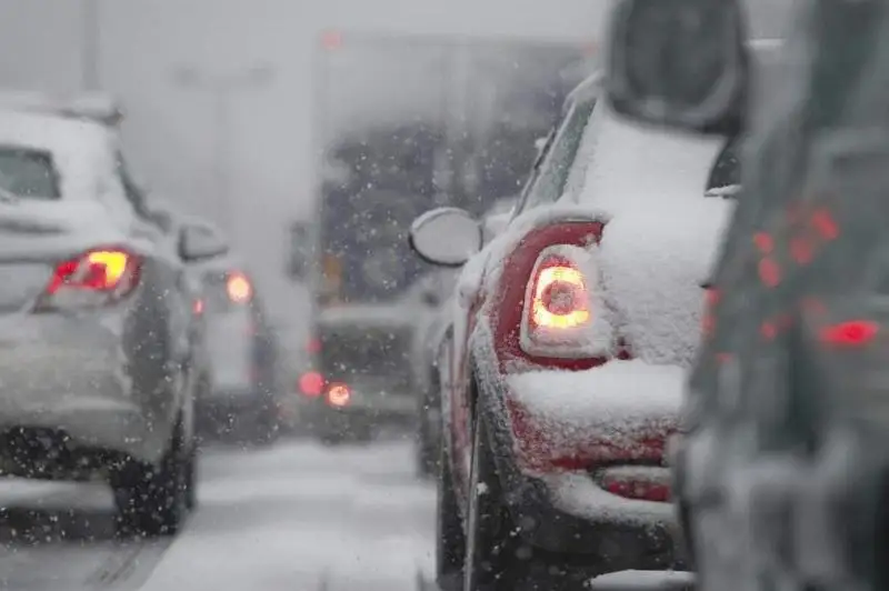 Из-за гололеда  закрыли дороги в Акмолинской области