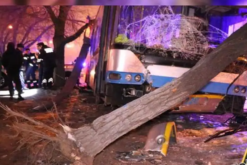 В Алматы осудили водителя троллейбуса, сбившего насмерть мужчину