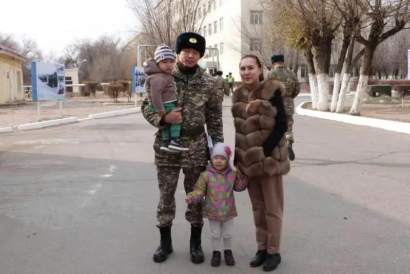 Командующий Десантно-штурмовых войск встретился с семьями миротворцев