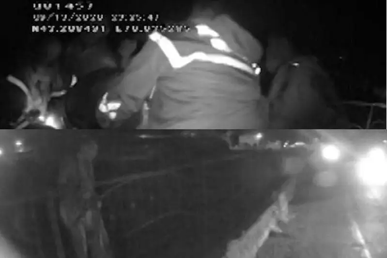 Мужчина пытался спрыгнуть с 25-метрового моста в Алматинской области