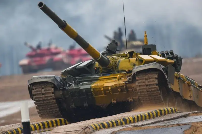 Казахстанские танкисты выступят в полуфинальной эстафете в России