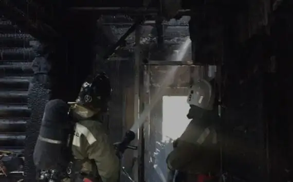 Почти два часа тушили пожар в сауне в Караганде