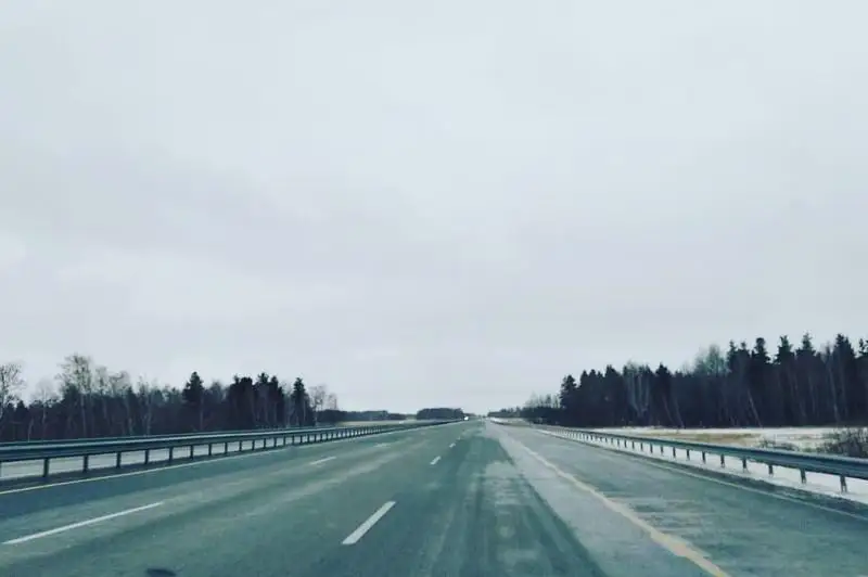 На участке трассы Нур-Султан - Щучинск ограничили движение из-за гололеда