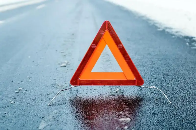 Три автомашины вылетели с трассы в Акмолинской области