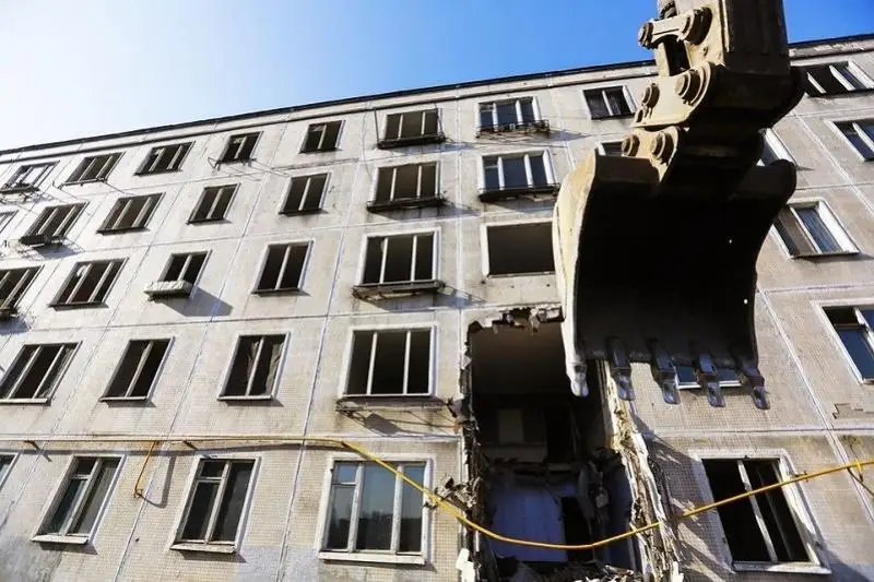 71 дом и 12 общежитий снесут в Атырау