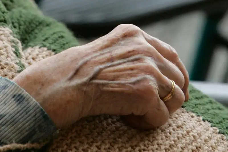 89-летнюю пенсионерку ограбили в Степногорске