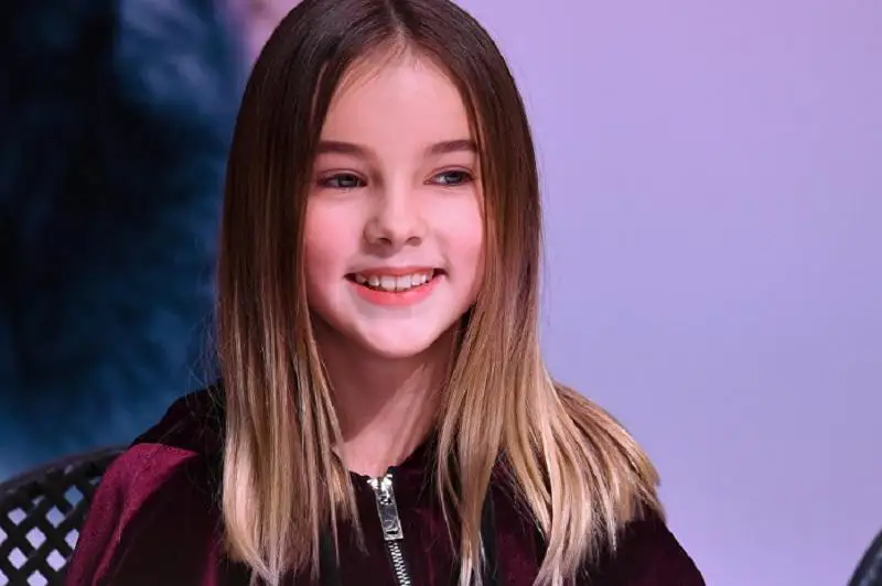 Данэлия Тулешова представила свою новую песню