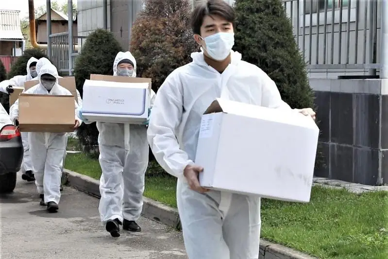 40 тысяч нуждающихся алматинцев обеспечат масками