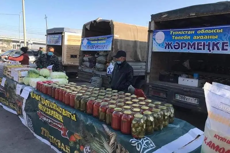 Сельхозпродукцией по сниженным ценам запаслись туркестанцы