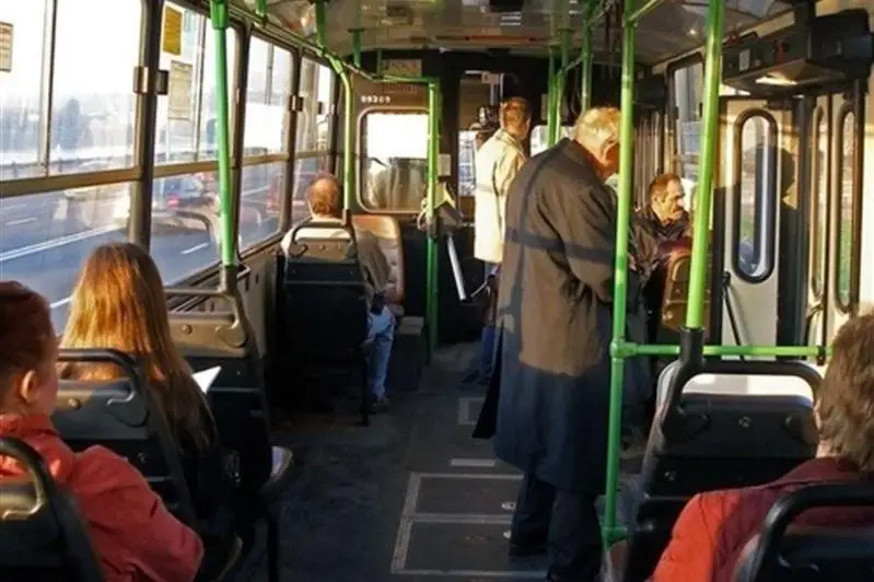 Пассажирка выпала из салона  автобуса в Актобе