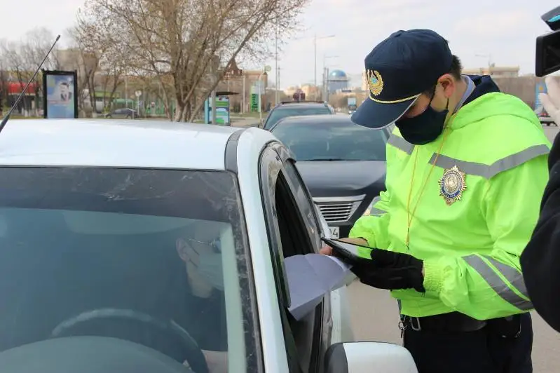 В Актобе полицейские проходят экспресс-тесты на коронавирус
