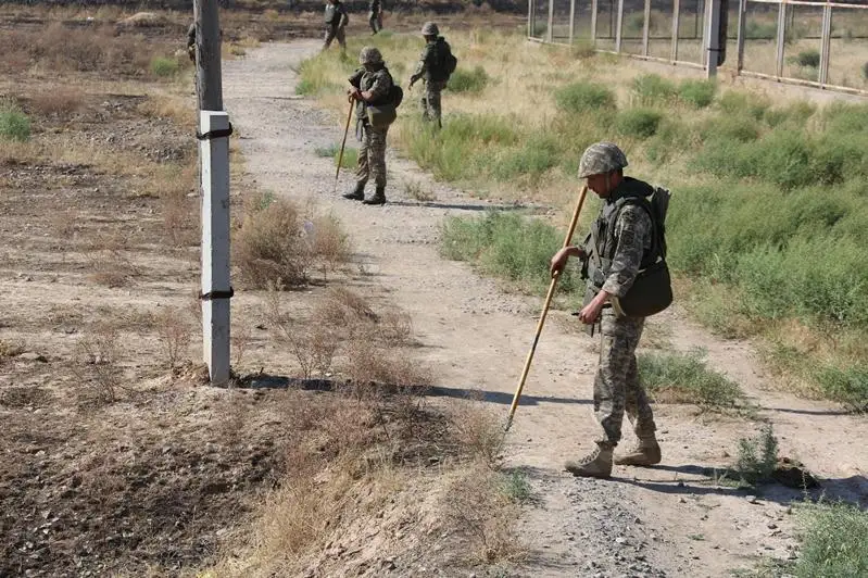 В Капшагае проходят военные сборы групп разминирования
