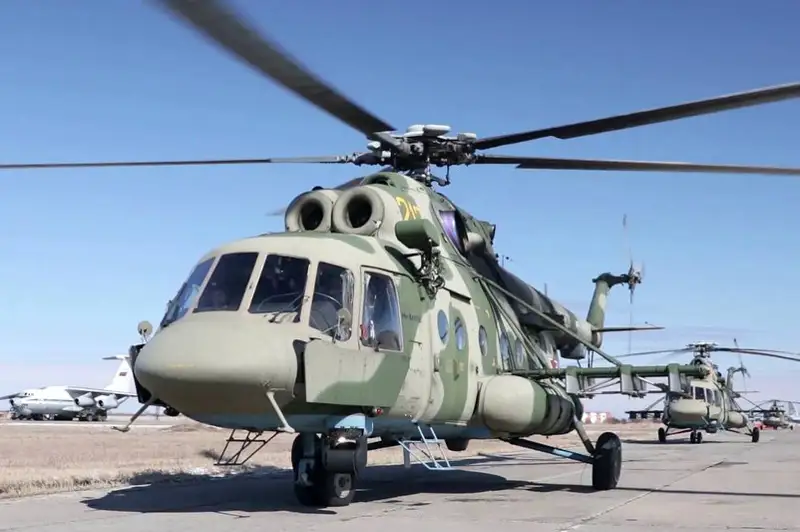 При жесткой посадке вертолета Ми-8 в России погибли четыре человека