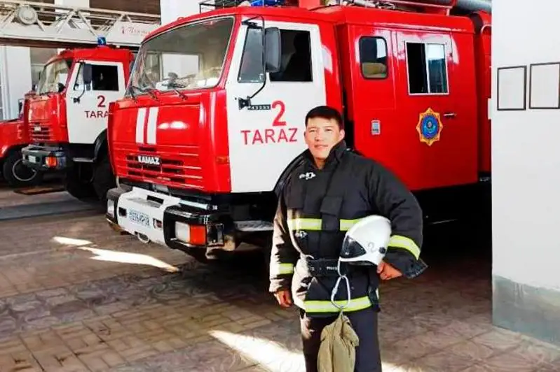 На линии огня каждый день таразский пожарный Оспан Сейлханов