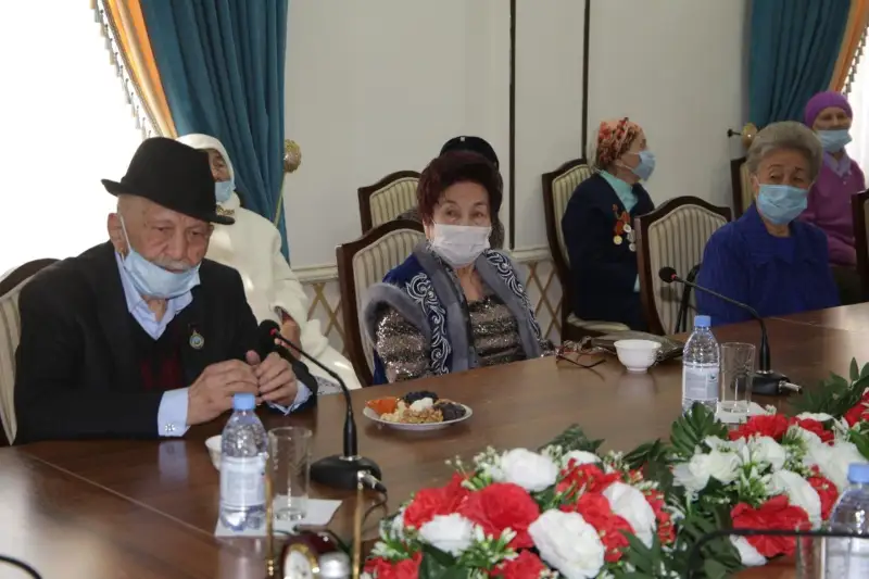 Вы для нас живая история и источник мудрости - Бердибек Сапарбаев  о ветеранах