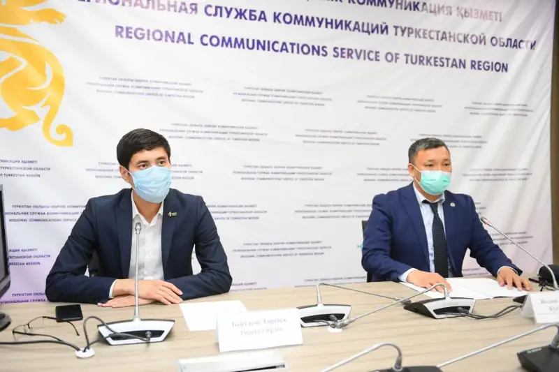 Более 488 тысяч школьников переходят на онлайн и дистанционное обучение в Туркестанской области