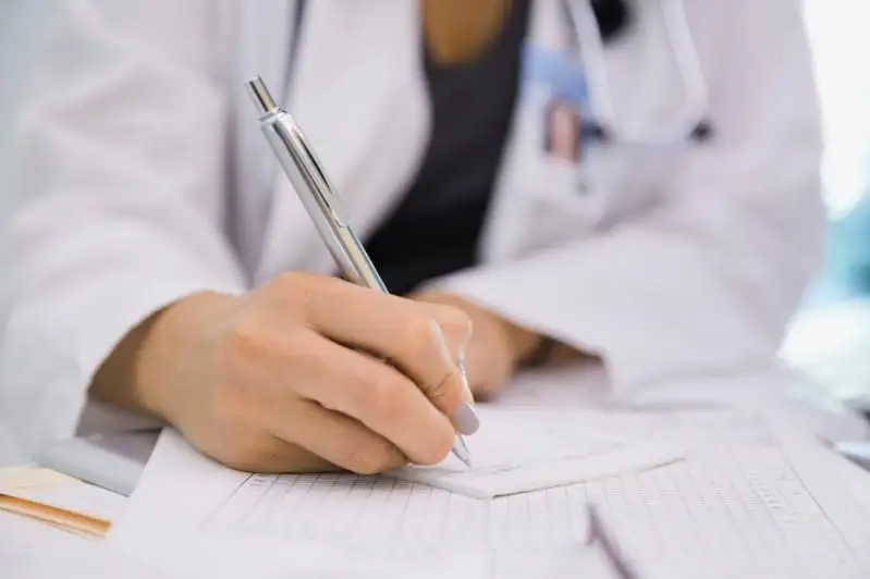 В Алматы с выздоровлением от коронавируса выписали двух пациентов, один из них двухгодовалый ребенок