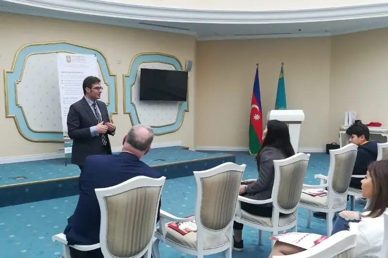 Высшая школа бизнеса Назарбаев Университета презентована в Баку
