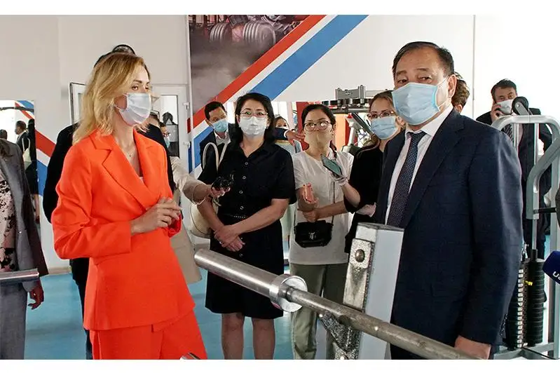 Ералы Тугжанов посетил объекты предпринимательской деятельности в Нур-Султане