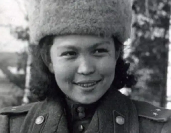 Международный аэропорт Атырау получил имя Хиуаз Доспановой