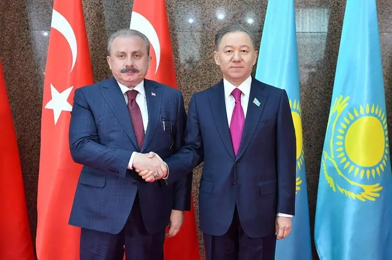 Нурлан Нигматулин и Мустафа Шентоп обсудили вопросы межпарламентского сотрудничества