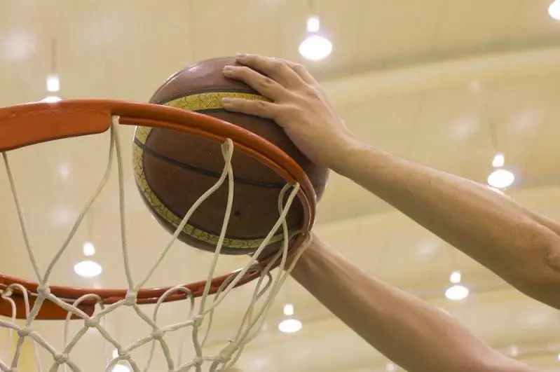 Карантин: кому из спортсменов можно выезжать за рубеж