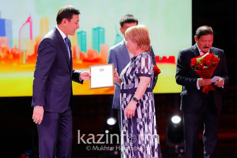 Лучших строителей наградили в Нур-Султане