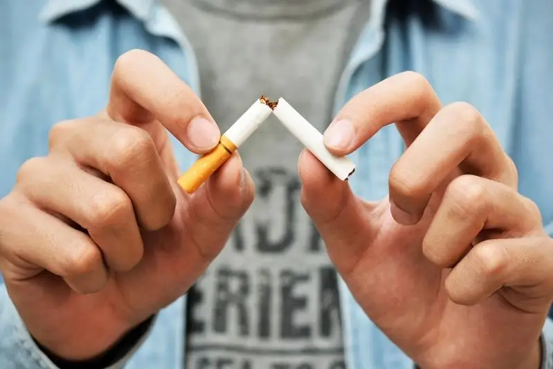 День без табака: Никогда не поздно отказаться от пагубной привычки - врач