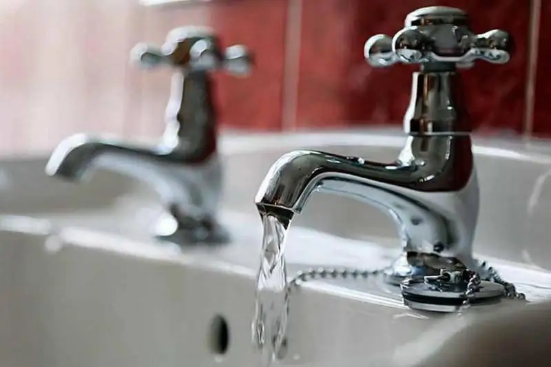 На десять дней отключат горячую воду в Костанае