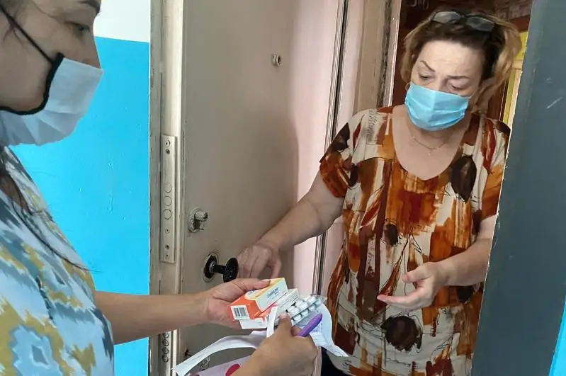 Более тысячи пенсионеров и многодетных матерей получили бесплатные лекарства в Актау