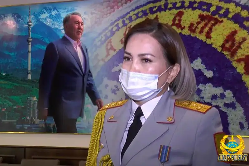 Вдова погибшего полицейского из Алматы рассказала о встрече с Елбасы