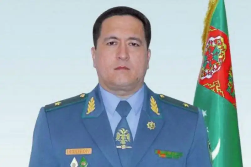 В Туркменистане министра МВД - генерал-лейтенанта понизили до звания майора
