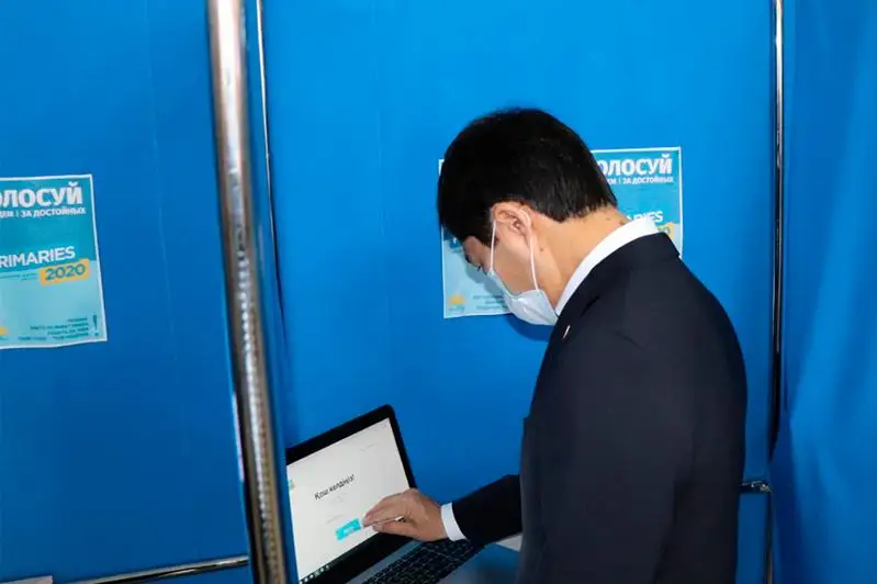 Свой голос на праймериз отдал аким ЗКО